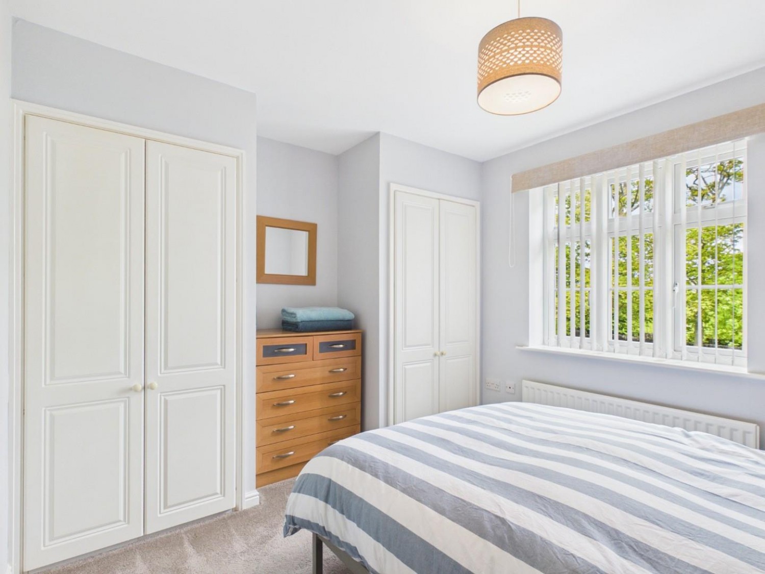 Odile Mews, Bingley