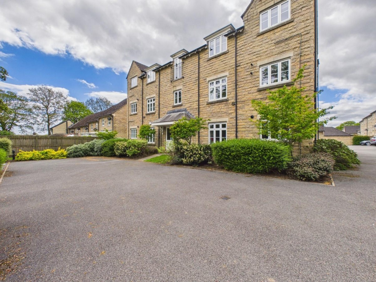 Odile Mews, Bingley