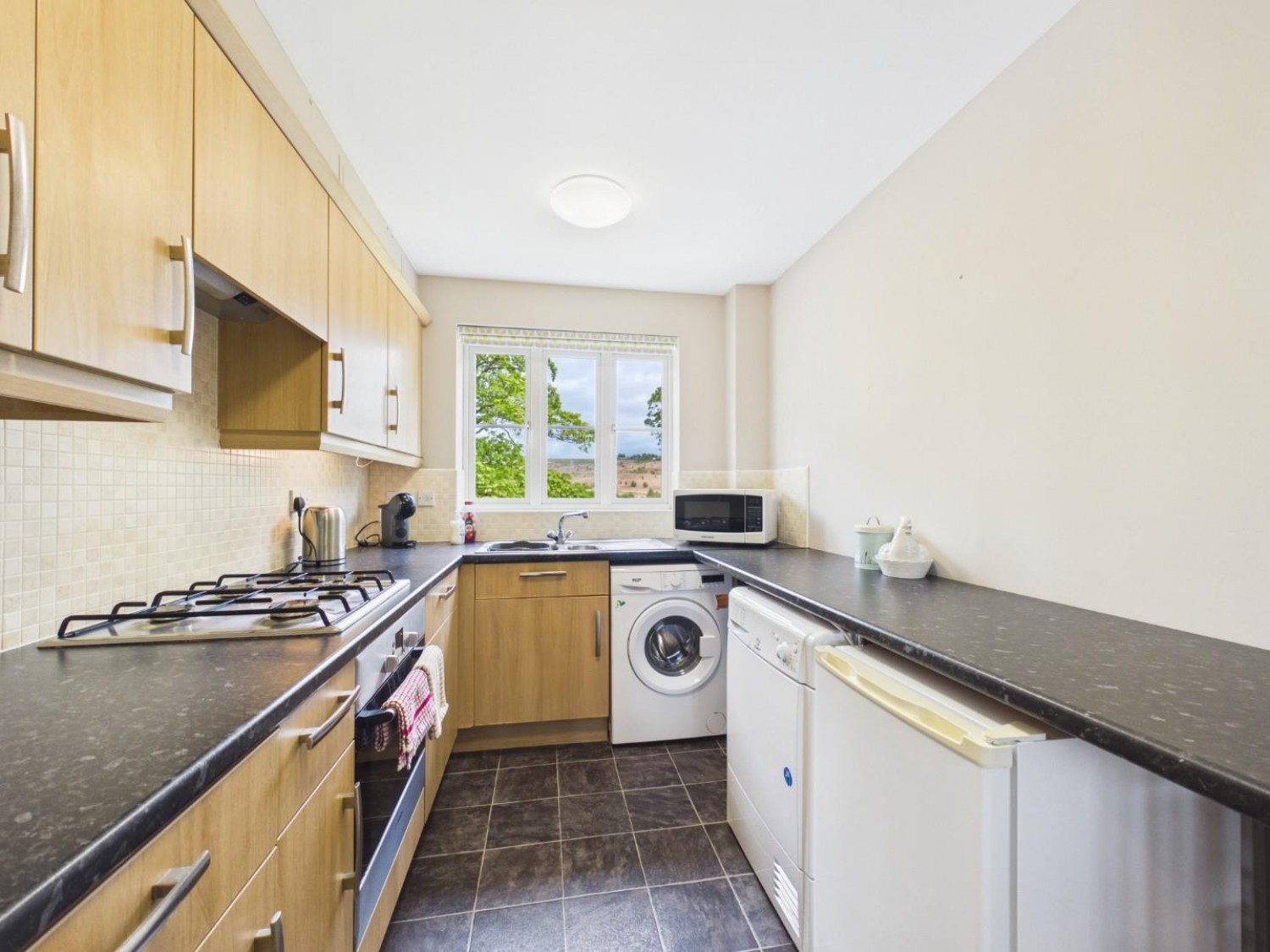 Odile Mews, Bingley