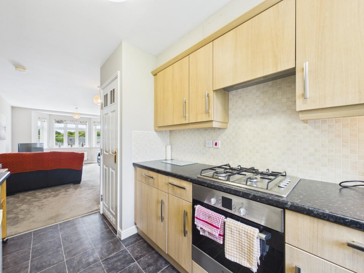 Odile Mews, Bingley