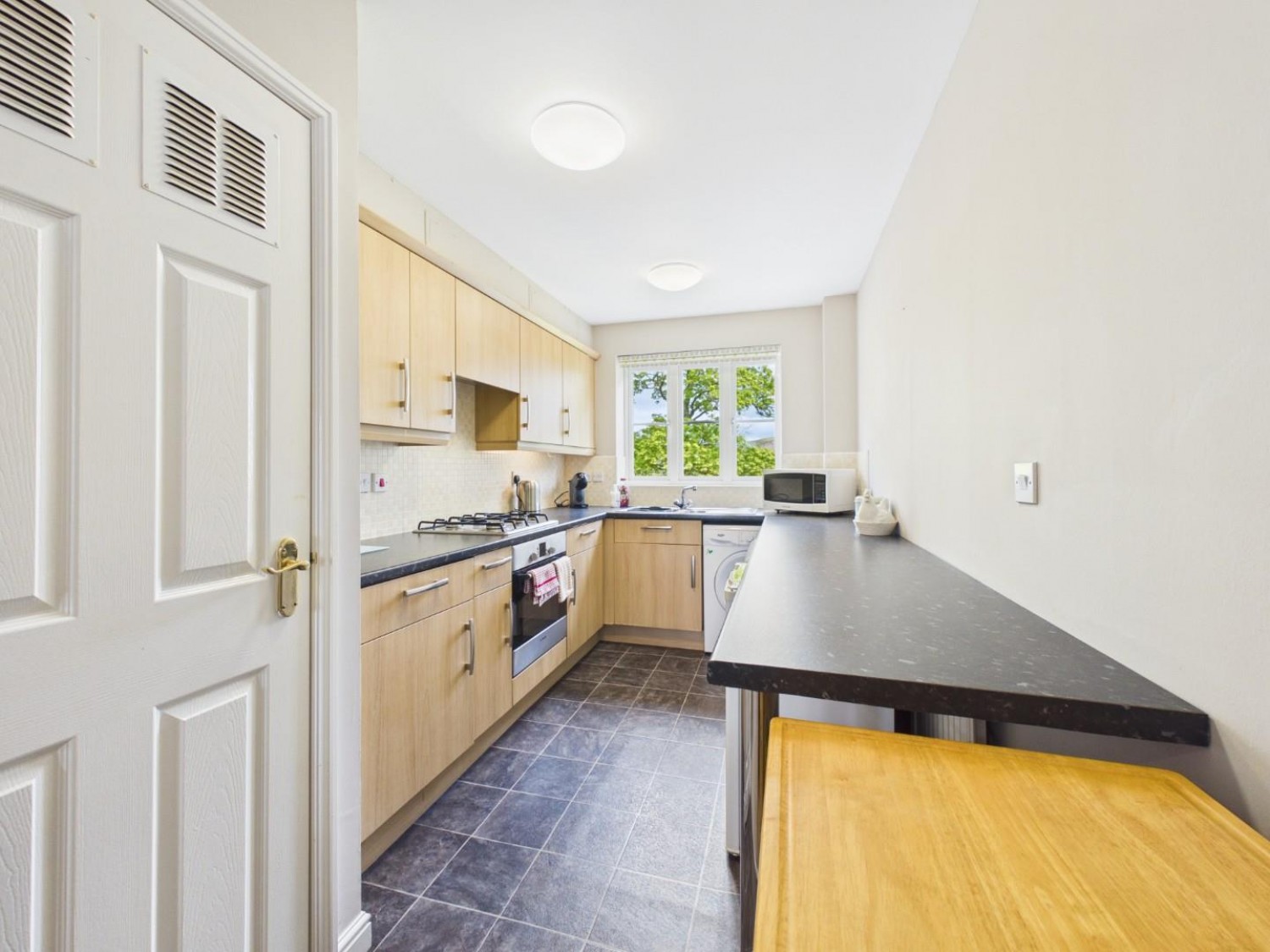 Odile Mews, Bingley
