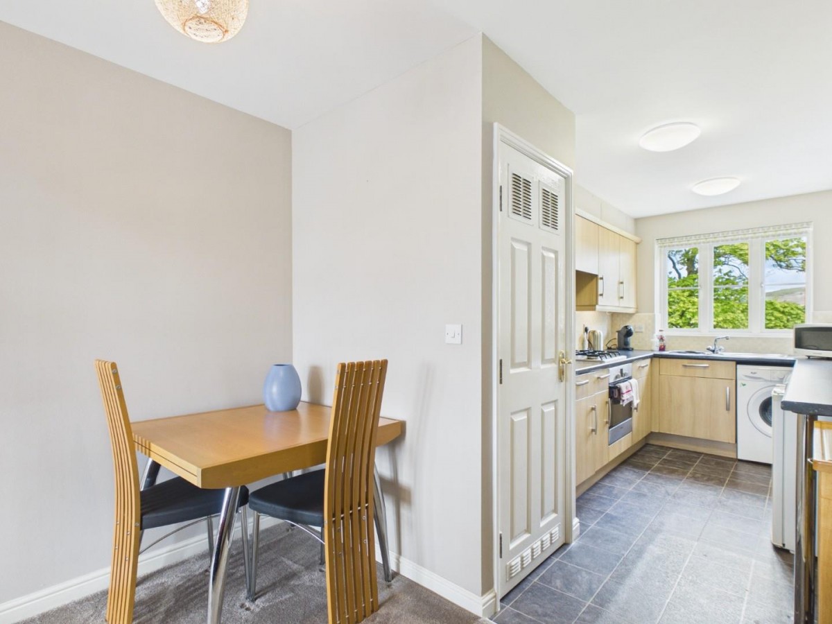 Odile Mews, Bingley