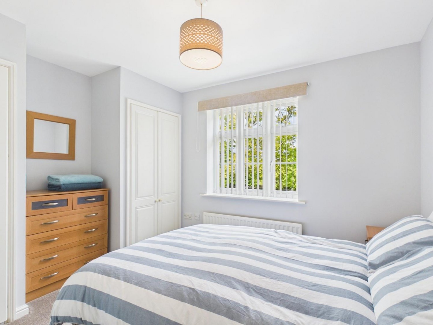 Odile Mews, Bingley