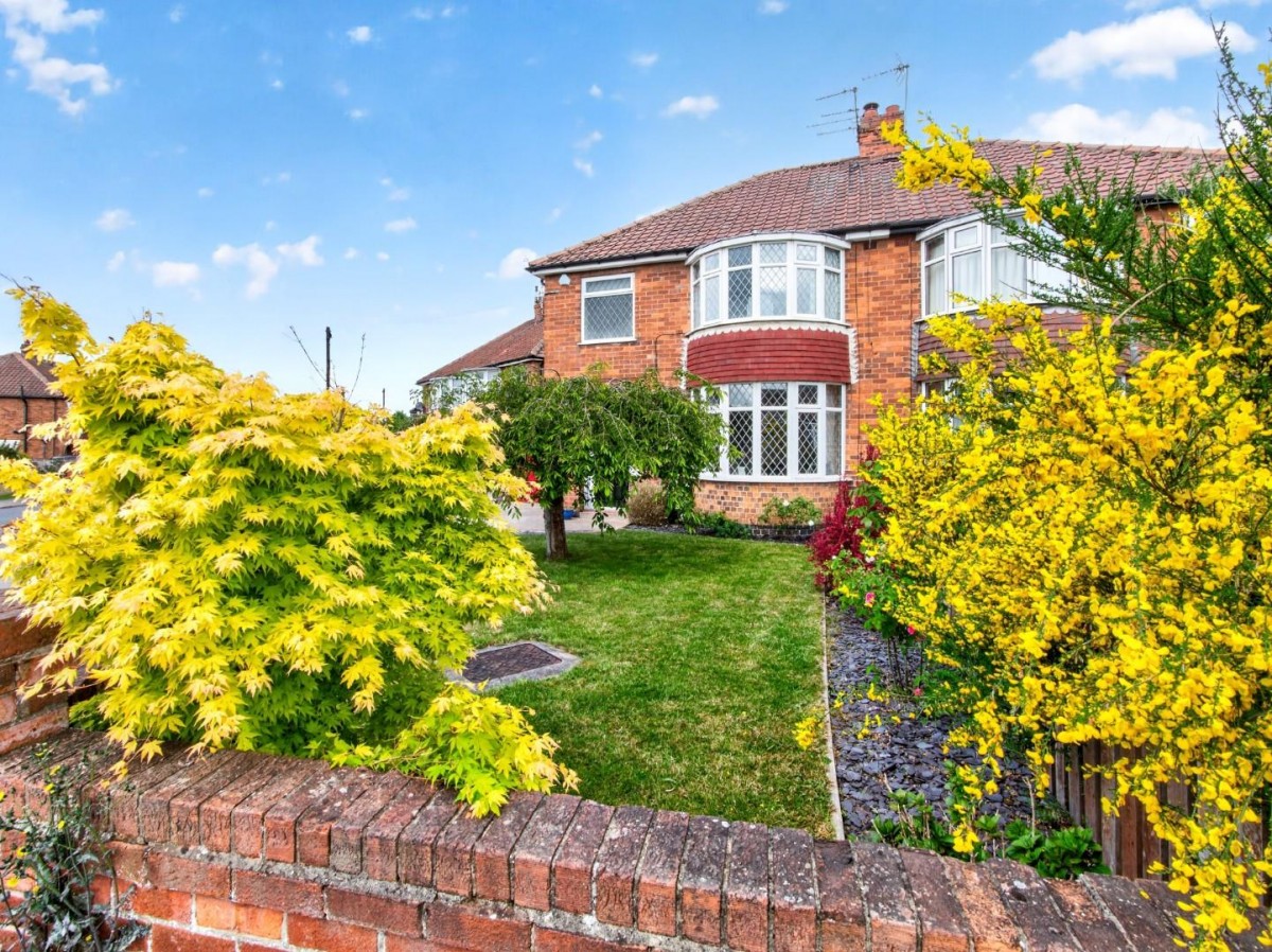 Farndale Avenue, York