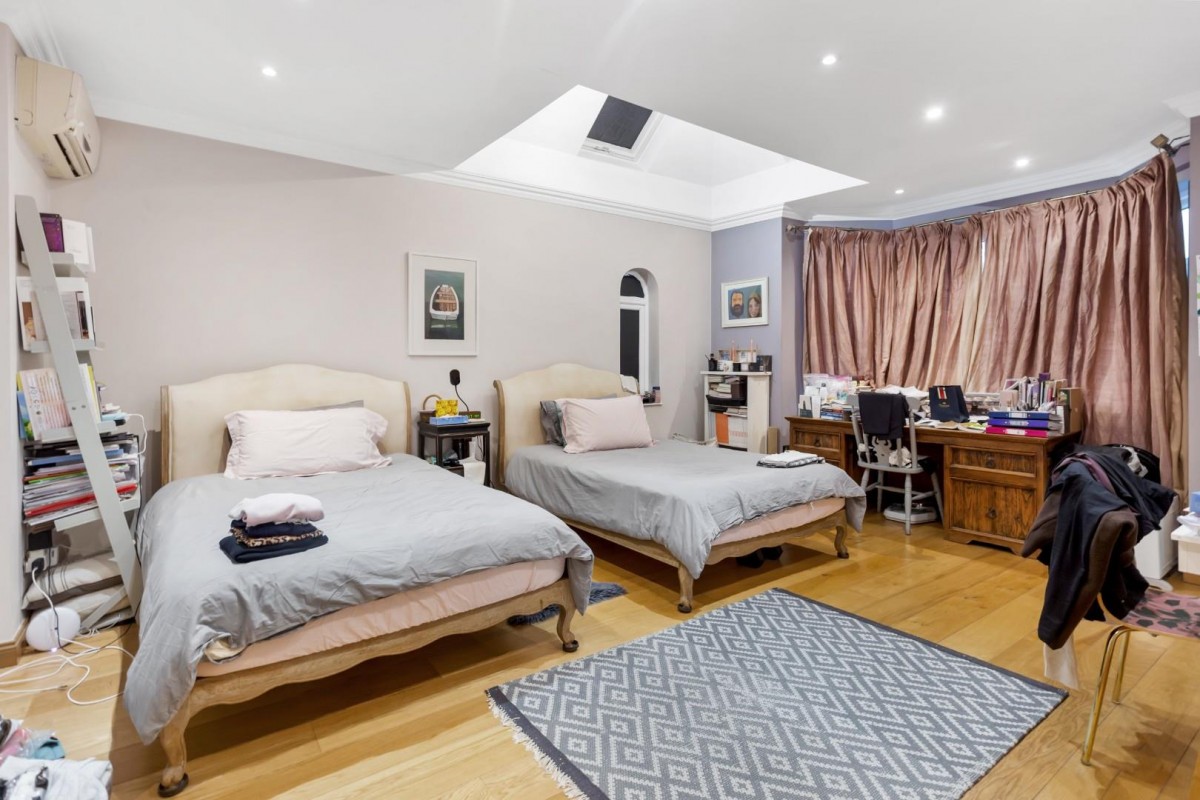 Hermitage Lane, Golders Green, London, NW2