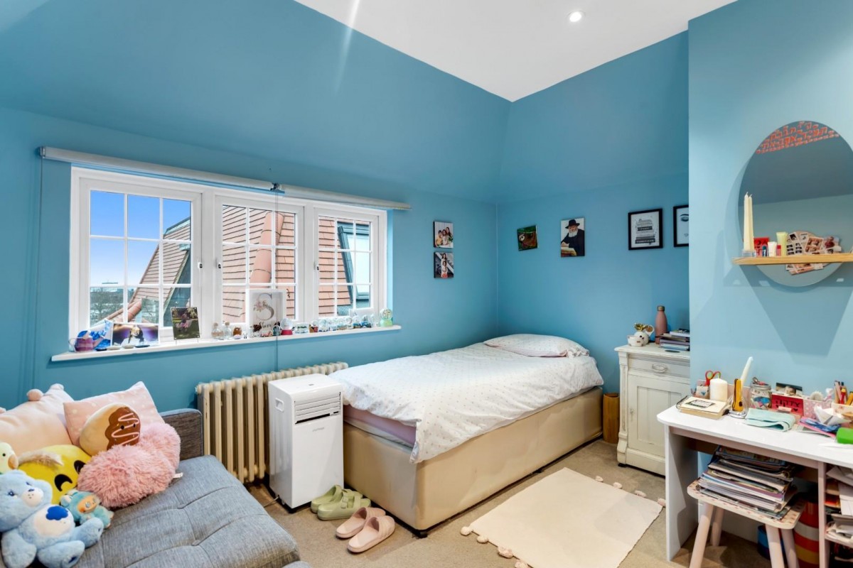 Hermitage Lane, Golders Green, London, NW2