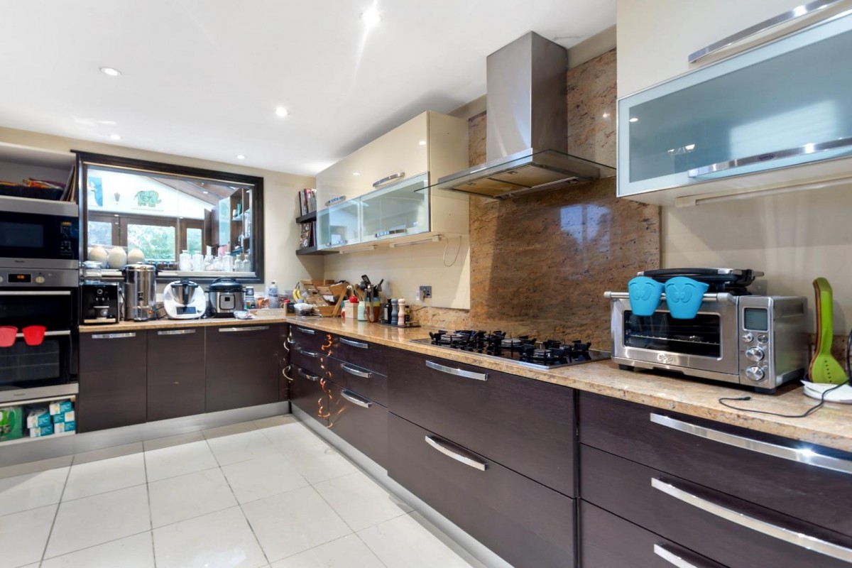 Hermitage Lane, Golders Green, London, NW2