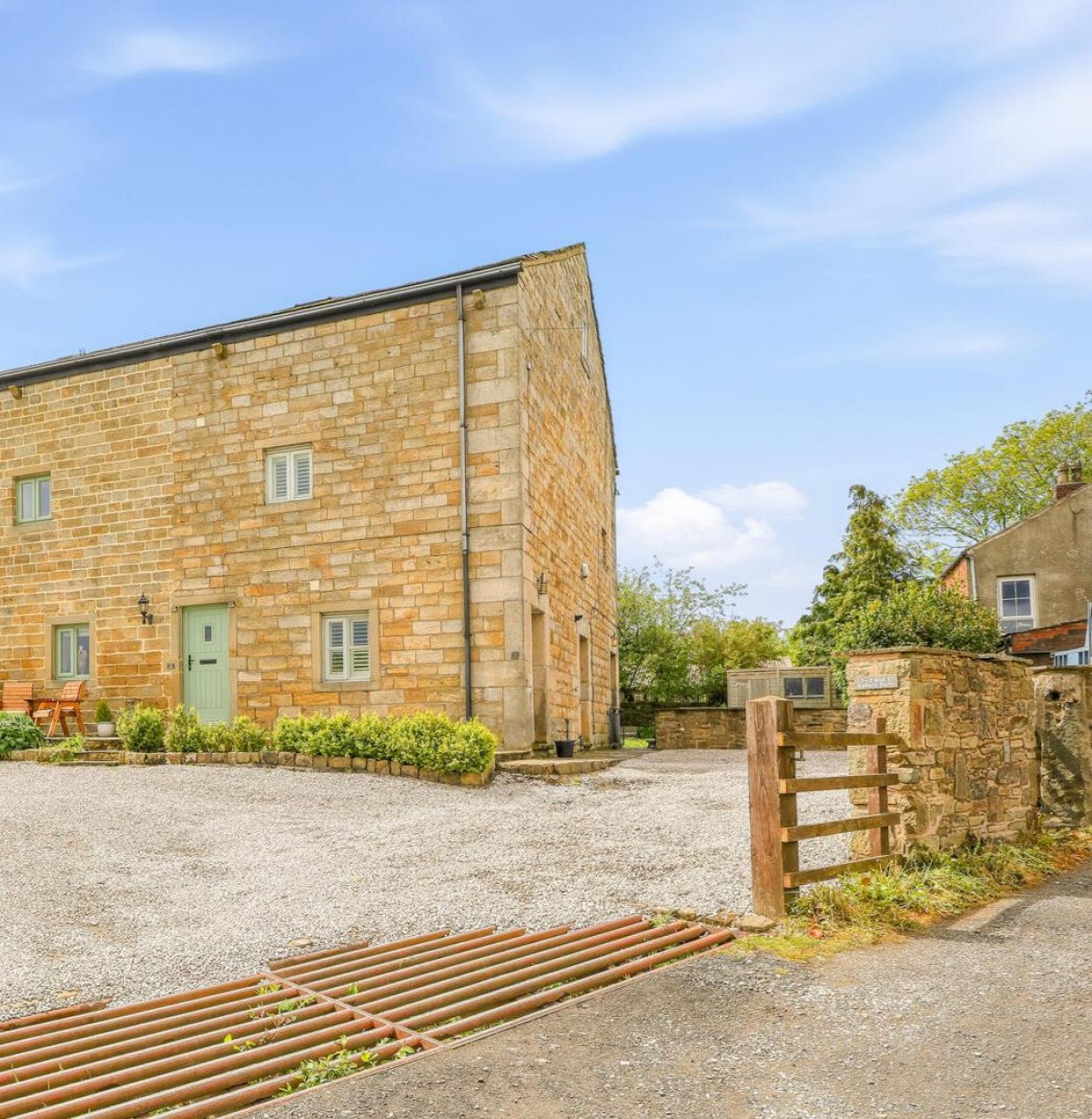 Eafield Barn, Smithy Bridge OL15 8HR