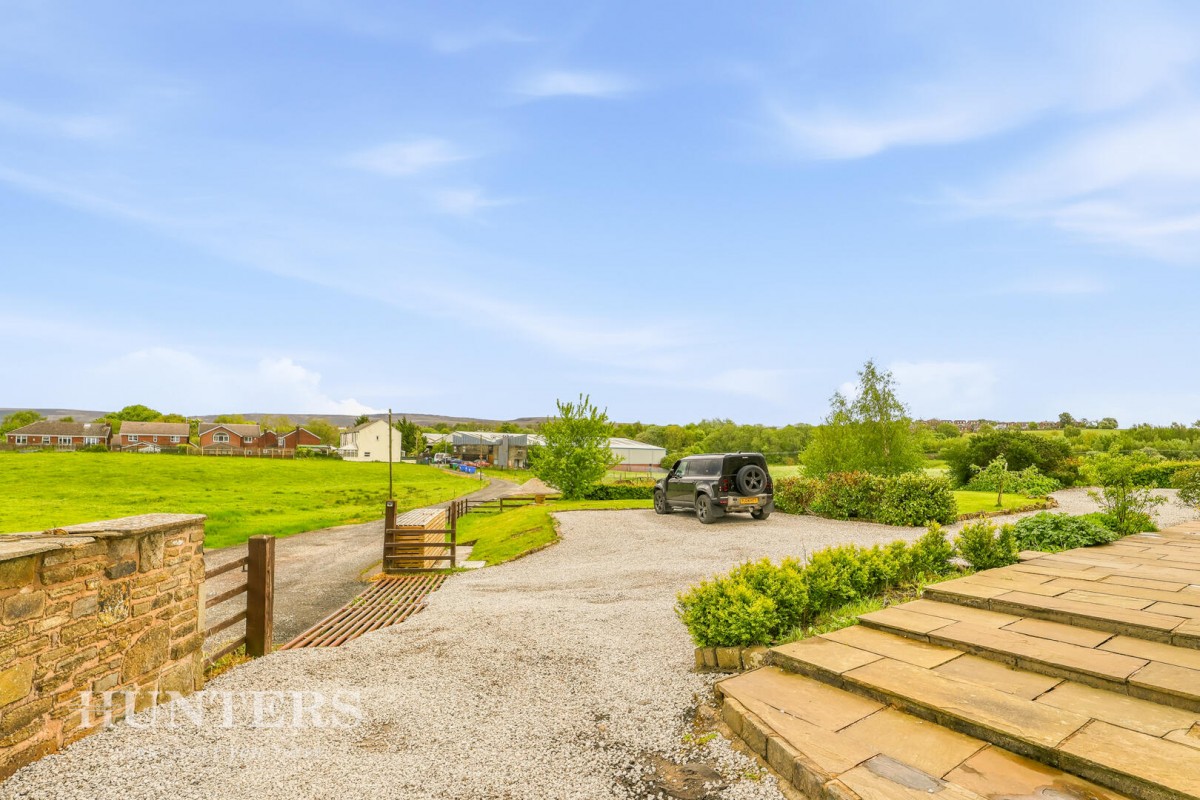 Eafield Barn, Smithy Bridge OL15 8HR