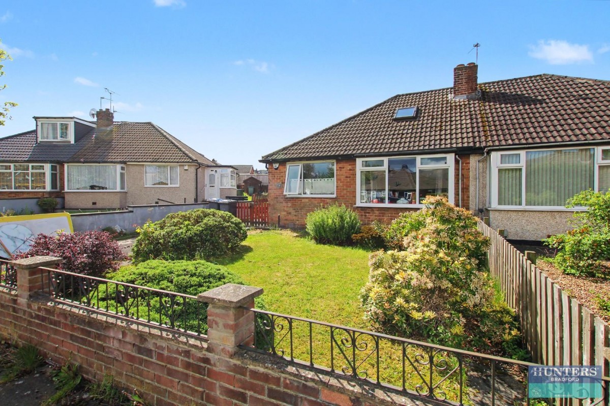 Warwick Road, Bradford, BD4 7RA