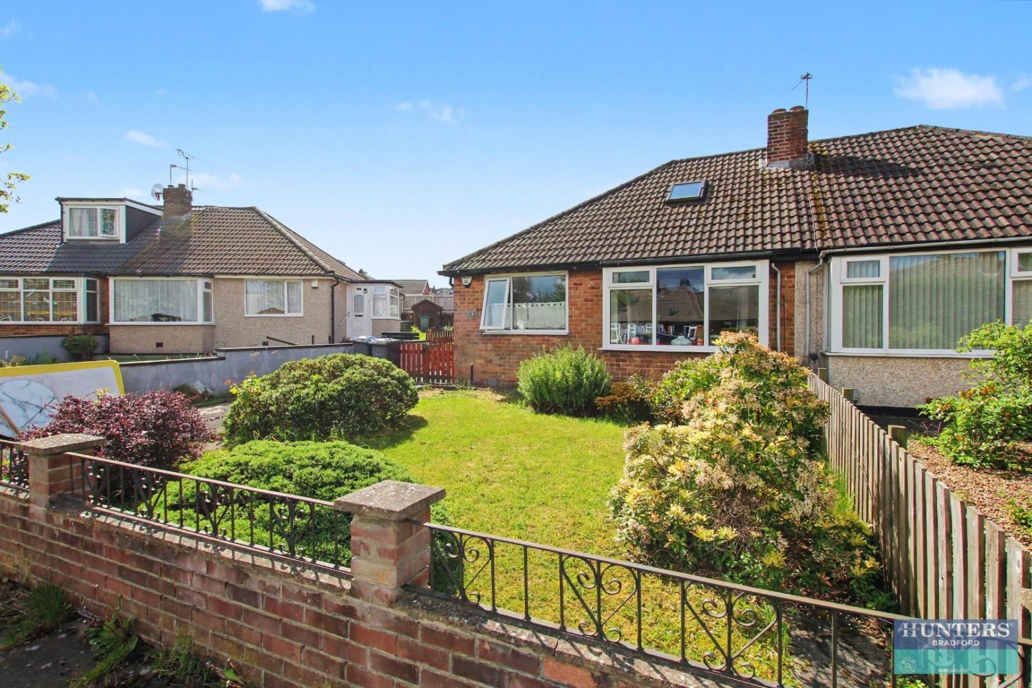 Warwick Road, Bradford, BD4 7RA