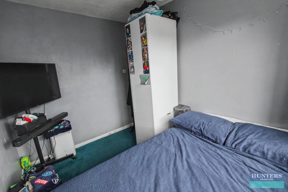 Warwick Road, Bradford, BD4 7RA