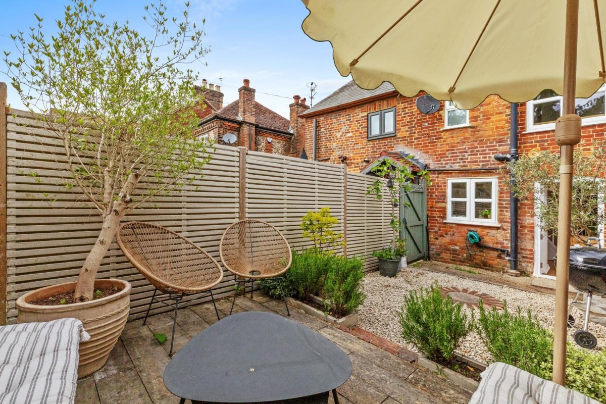 White Lion Road, Amersham, Buckinghamshire, HP7 9JR
