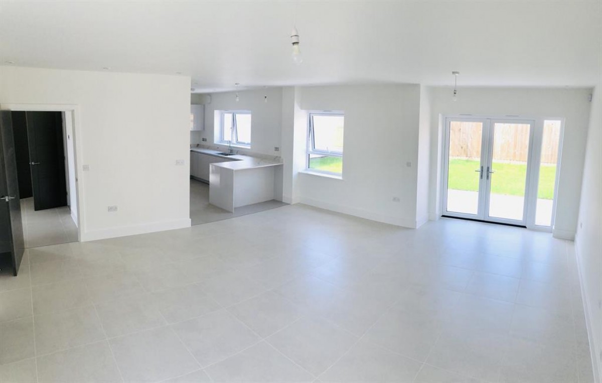 Edmunds Way, Exeter, EX2 7SR
