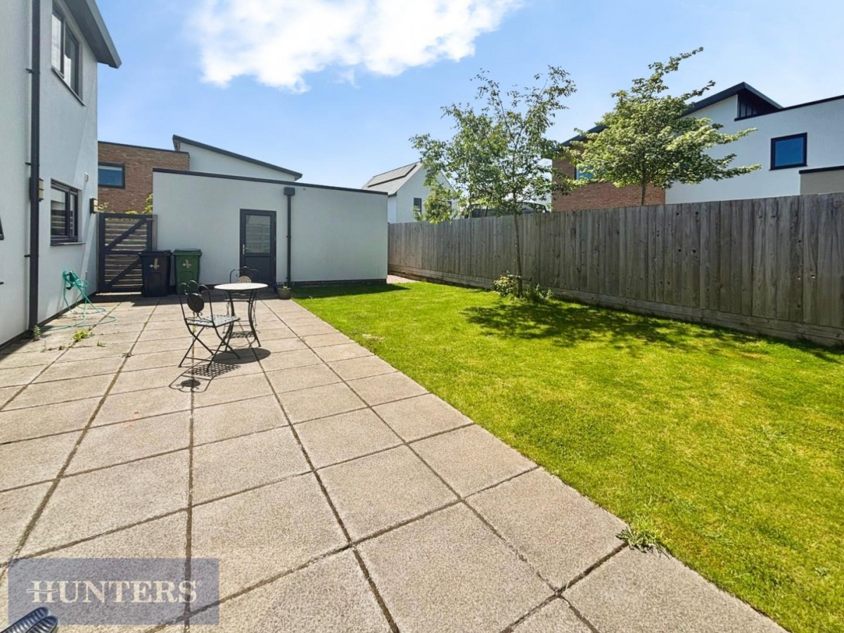 Edmunds Way, Exeter, EX2 7SR