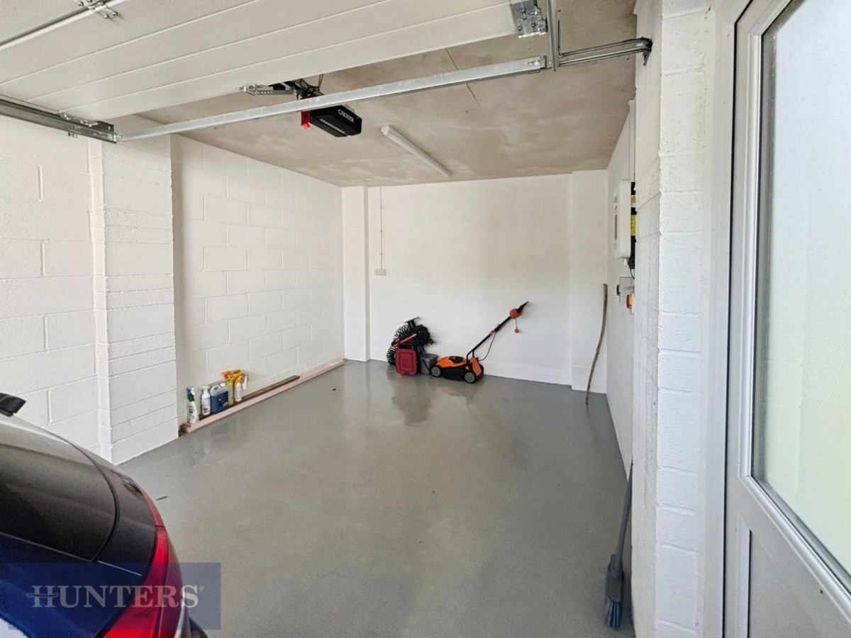 Edmunds Way, Exeter, EX2 7SR