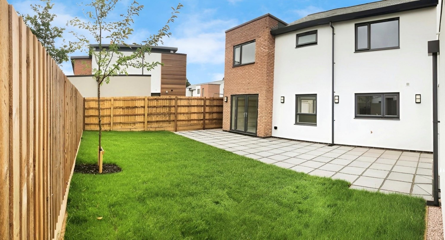Edmunds Way, Exeter, EX2 7SR
