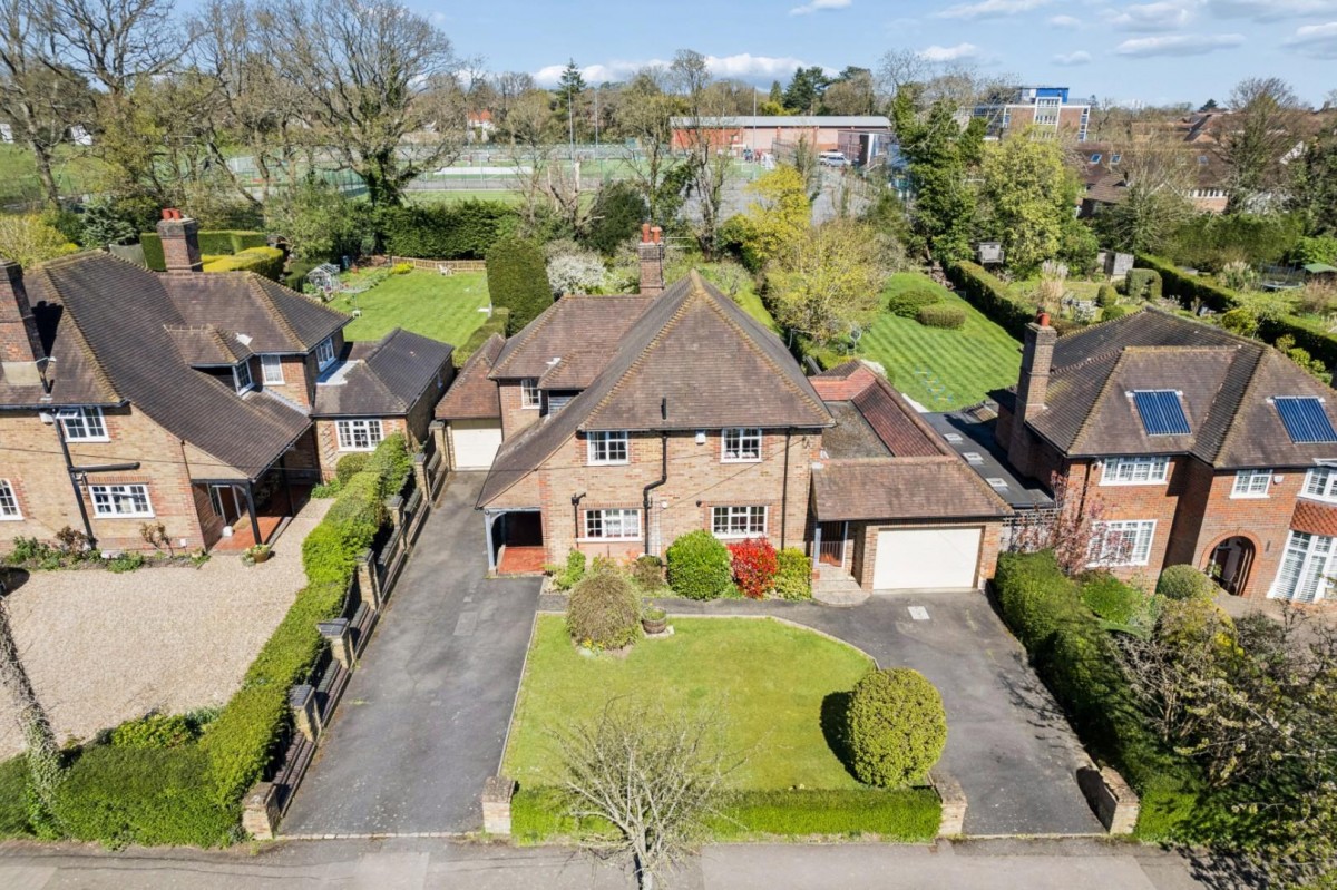 Longfield Drive, Amersham, Buckinghamshire, HP6 5HD