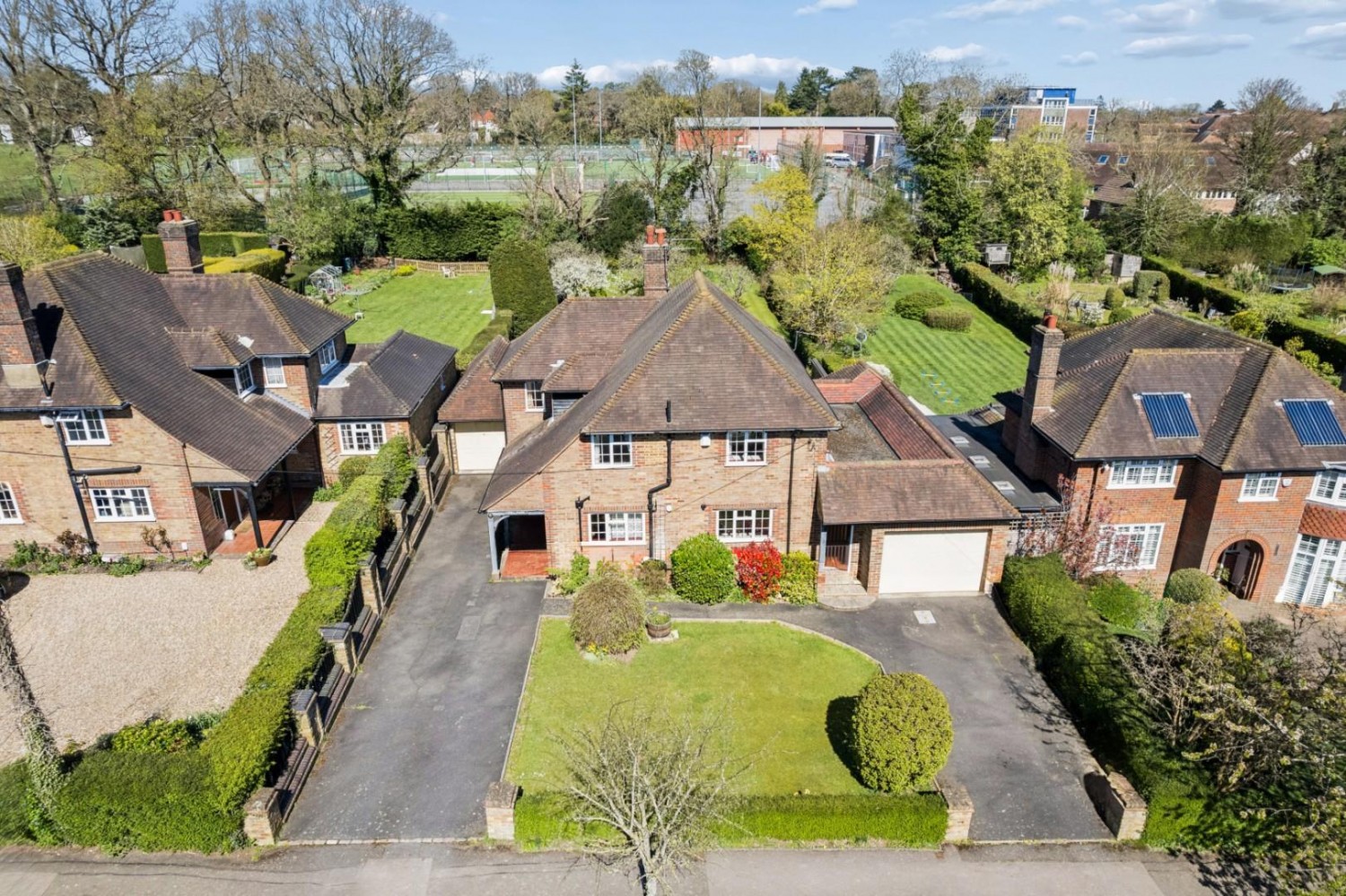 Longfield Drive, Amersham, Buckinghamshire, HP6 5HD