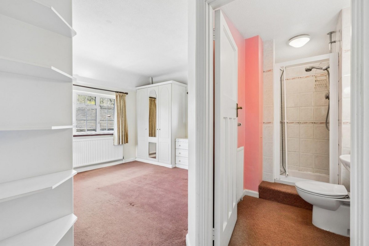 Longfield Drive, Amersham, Buckinghamshire, HP6 5HD