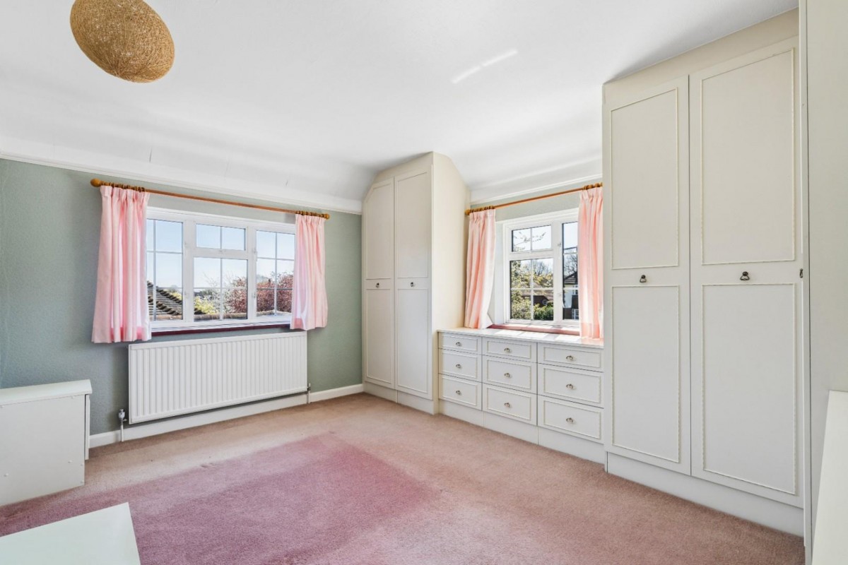 Longfield Drive, Amersham, Buckinghamshire, HP6 5HD