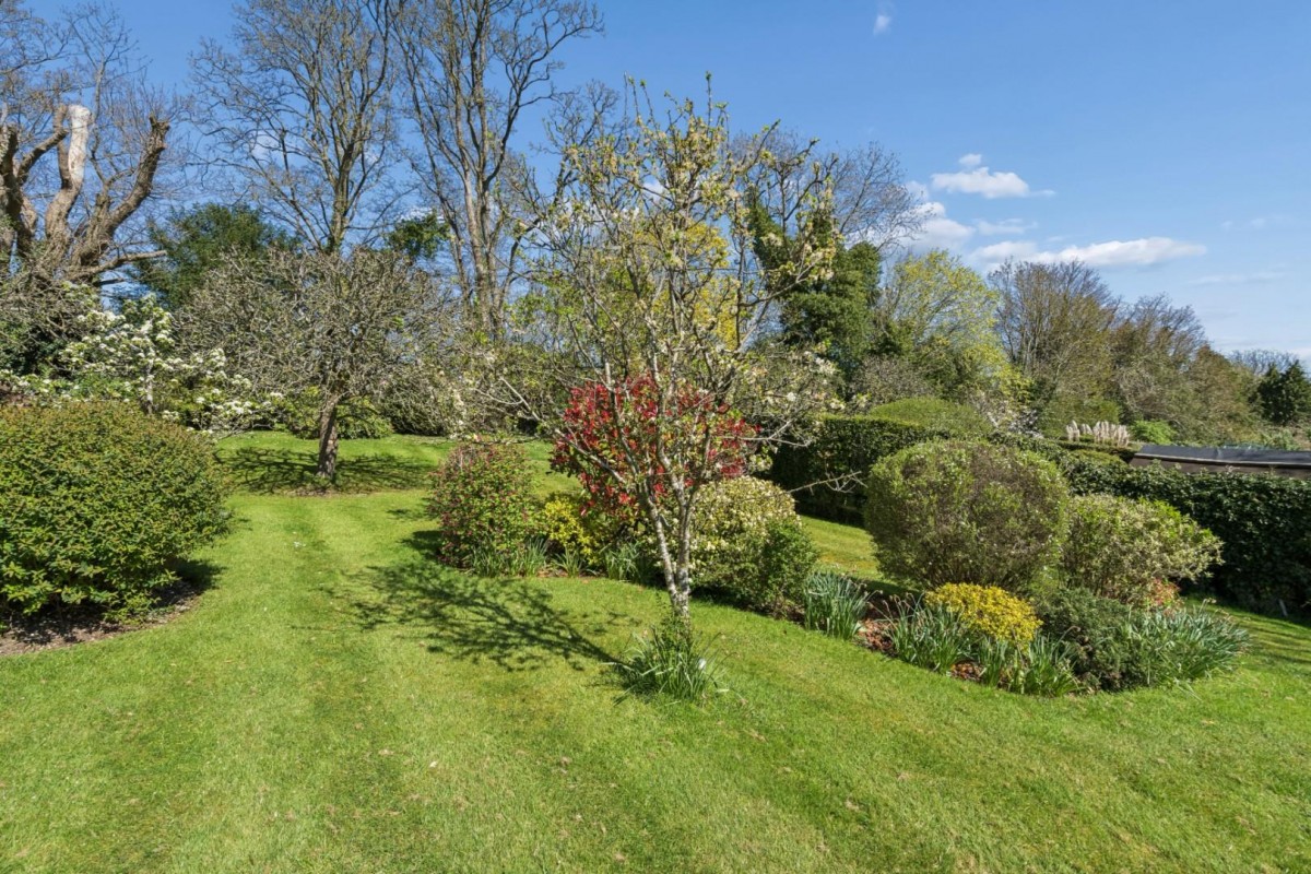 Longfield Drive, Amersham, Buckinghamshire, HP6 5HD