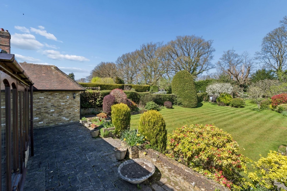 Longfield Drive, Amersham, Buckinghamshire, HP6 5HD