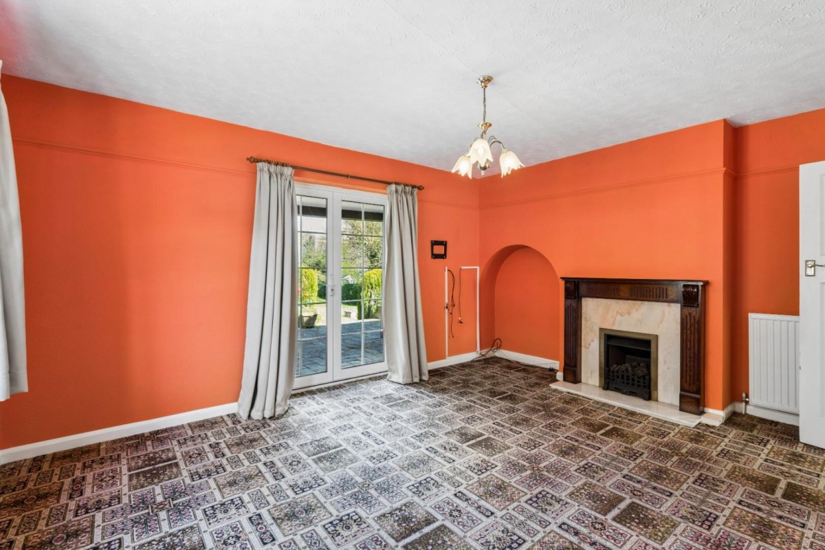 Longfield Drive, Amersham, Buckinghamshire, HP6 5HD