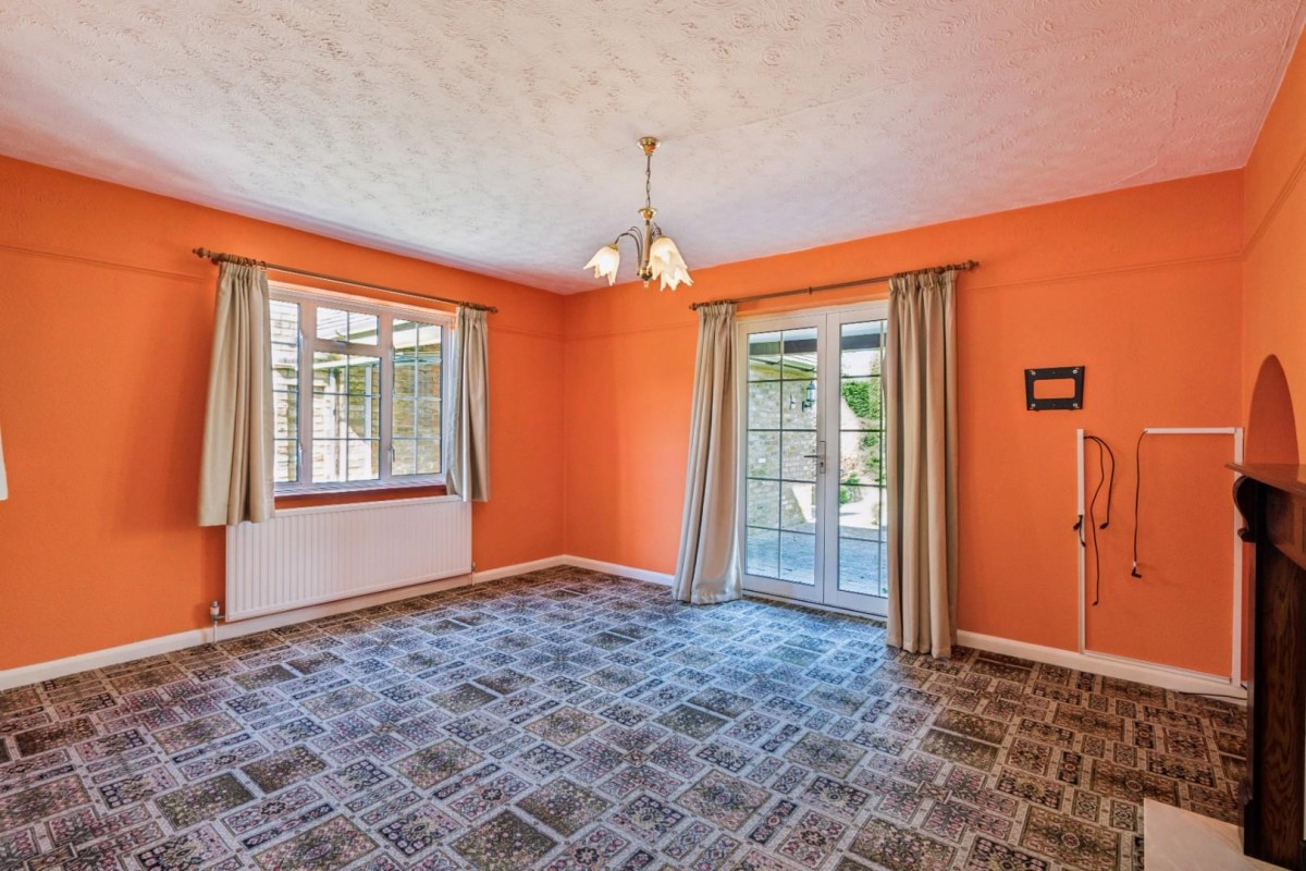 Longfield Drive, Amersham, Buckinghamshire, HP6 5HD