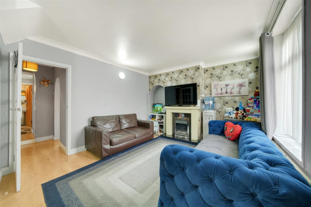 Cannington Road, Dagenham, RM9