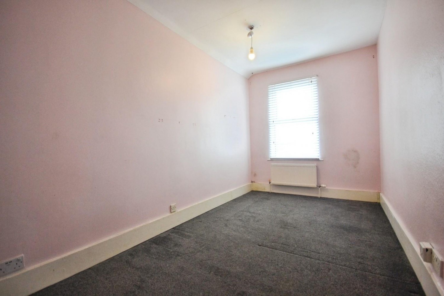 3 bedroom House for sale in Basingstoke Road, Reading