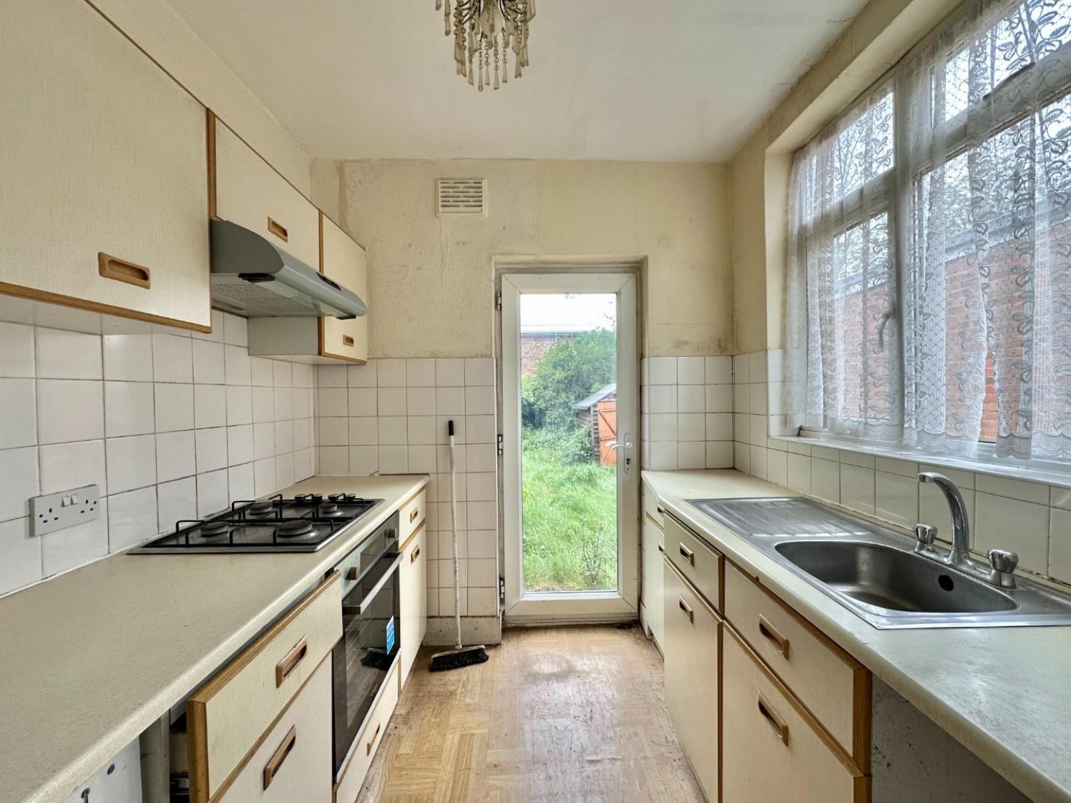 Nield Road, Hayes