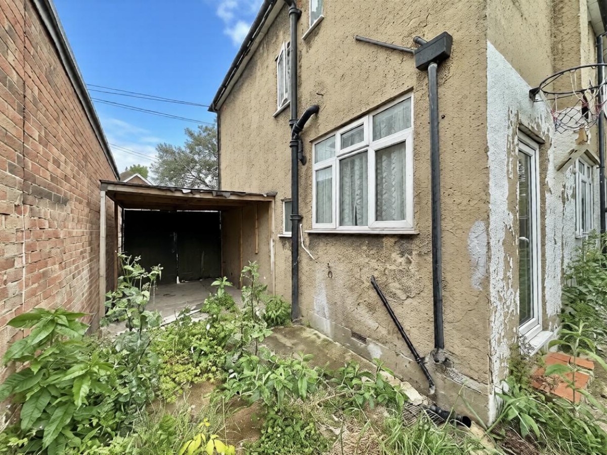 Nield Road, Hayes