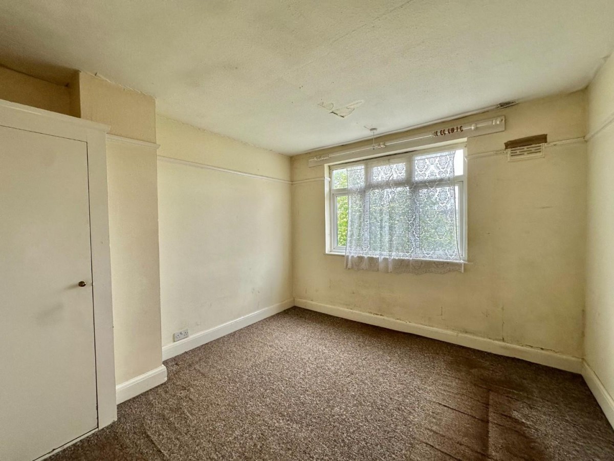 Nield Road, Hayes