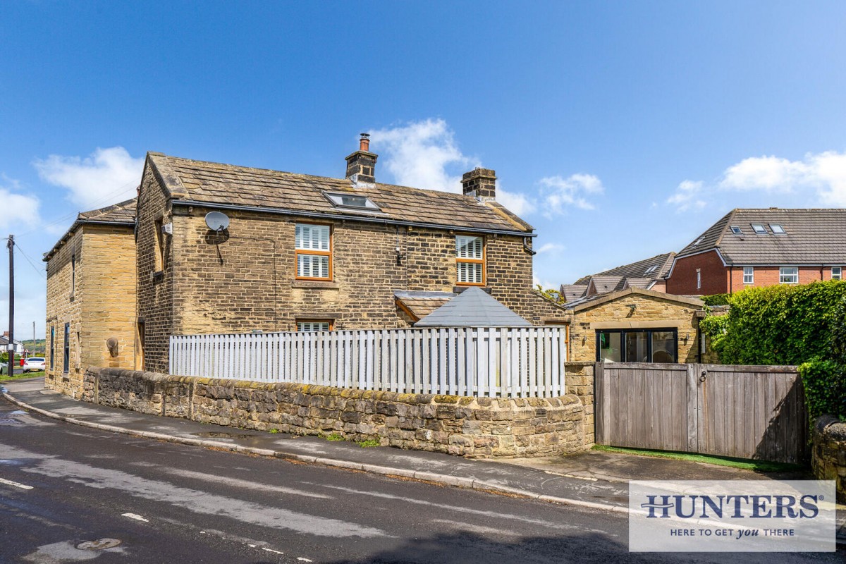 Larkfield Road, Rawdon, Leeds