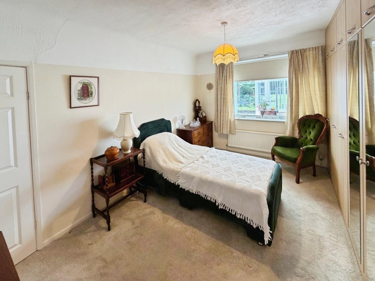 Glenesk Road, Great Sutton
