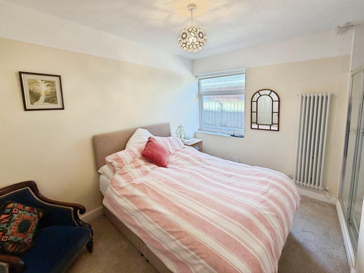Glenesk Road, Great Sutton