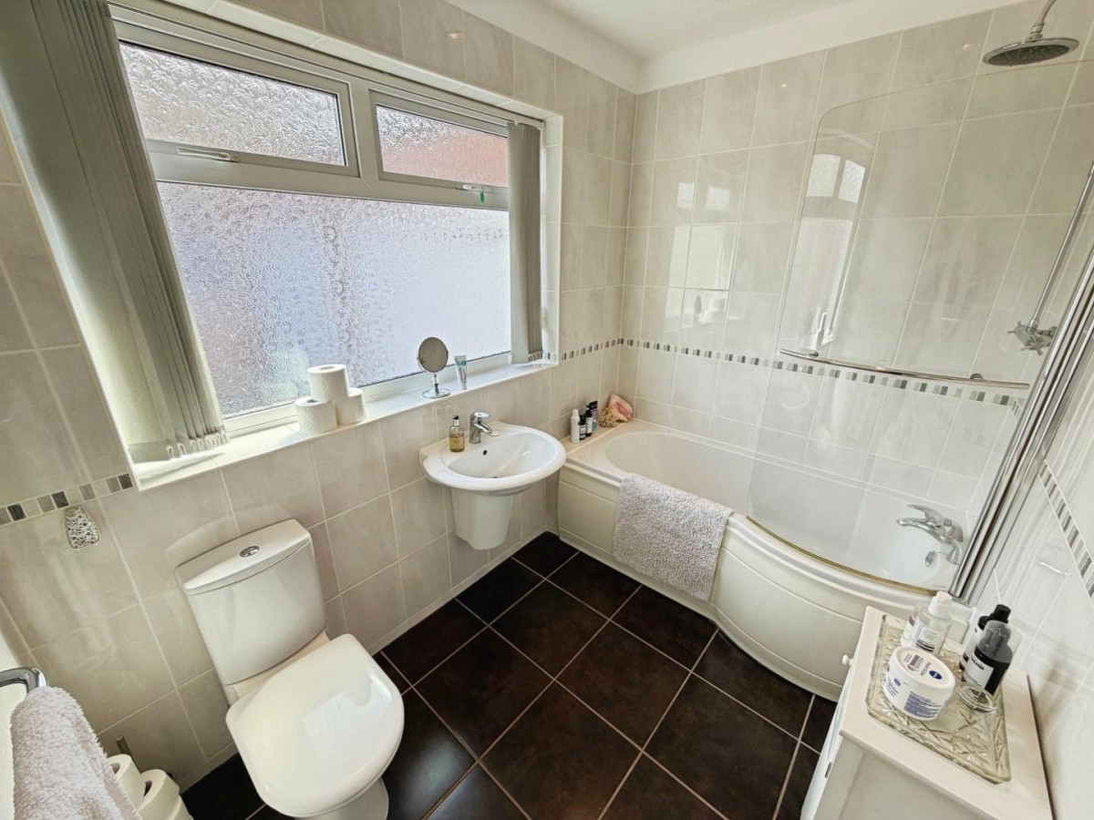 Glenesk Road, Great Sutton