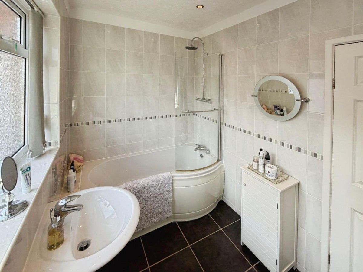 Glenesk Road, Great Sutton