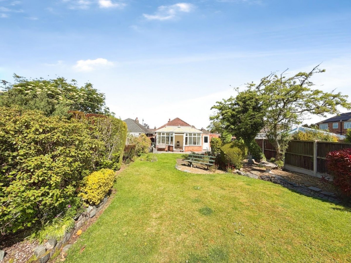 Glenesk Road, Great Sutton