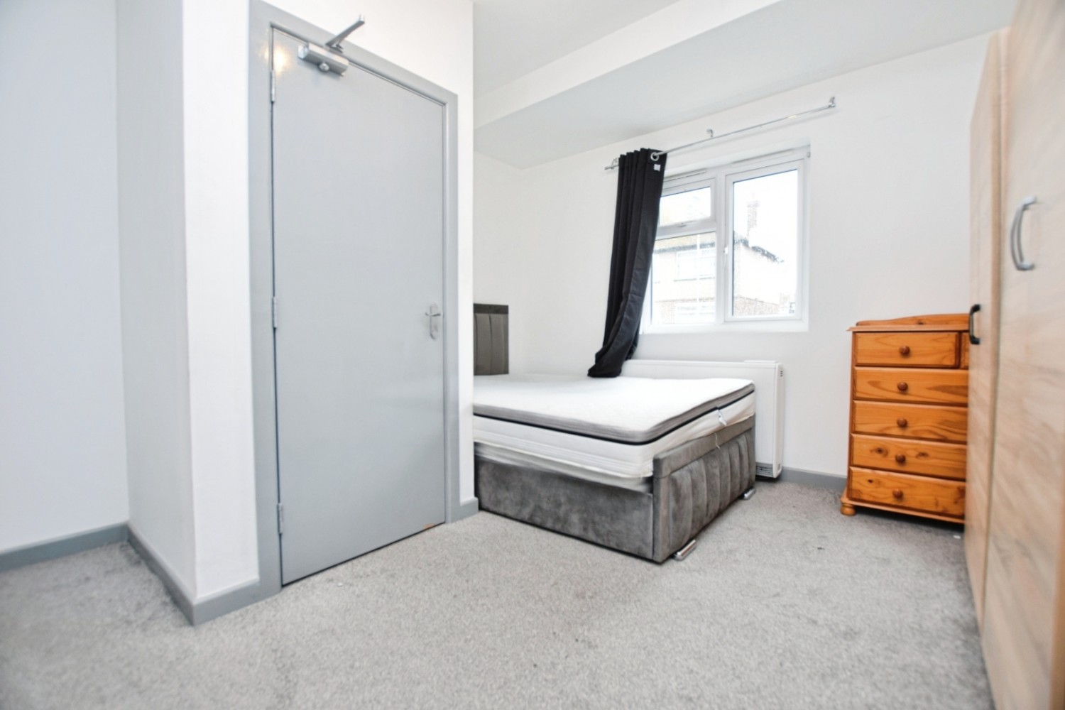 Alexandra Road, Chadwell Heath, RM6