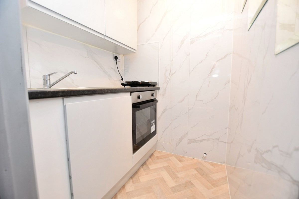 Alexandra Road, Chadwell Heath, RM6