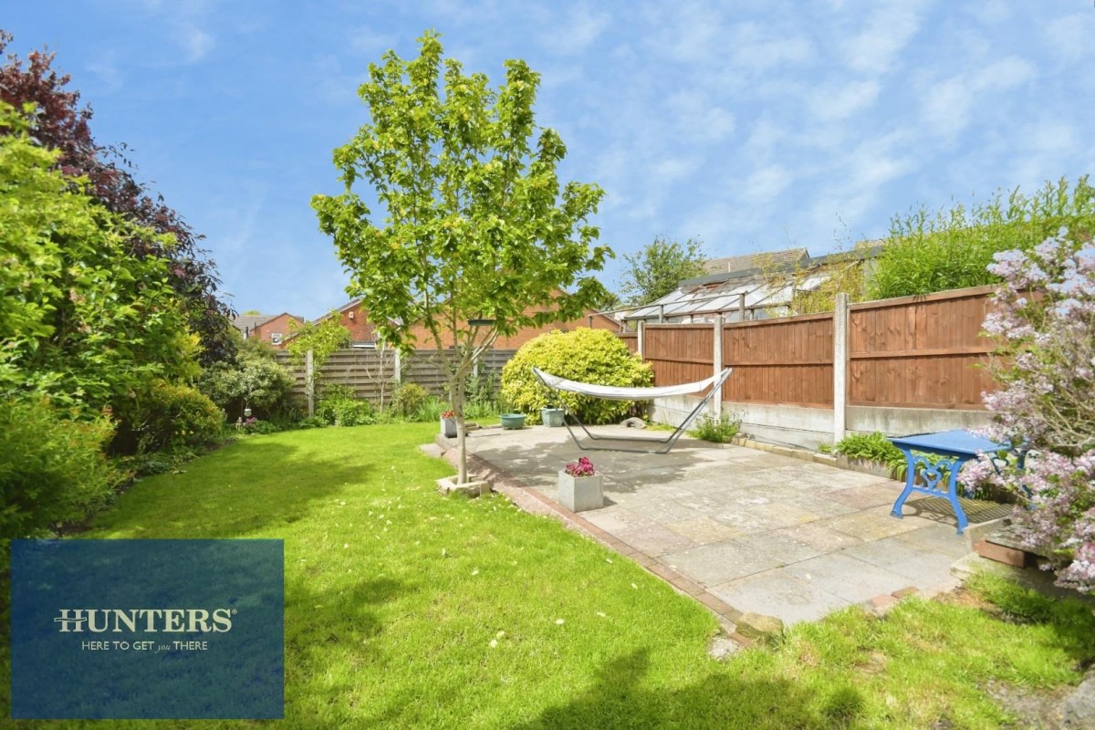 Eastwood Park Drive, Hasland, Chesterfield, S41 0BD