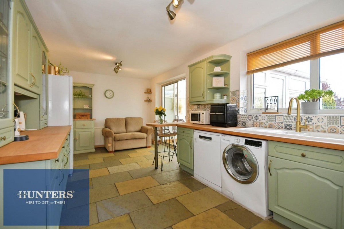 Eastwood Park Drive, Hasland, Chesterfield, S41 0BD