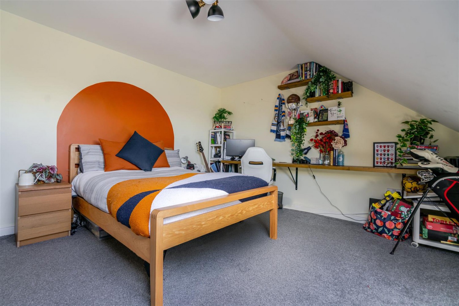 2 bedroom Flat for sale in Guest Street, Leigh