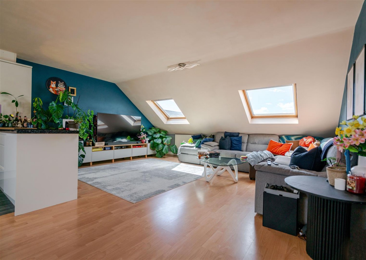 2 bedroom Flat for sale in Guest Street, Leigh