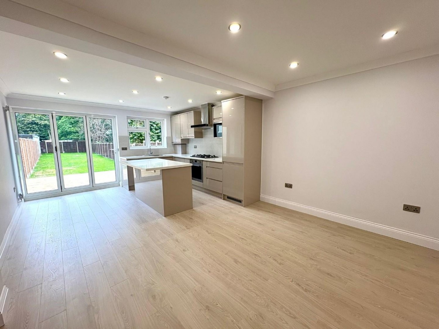 Langley Crescent, Hayes
