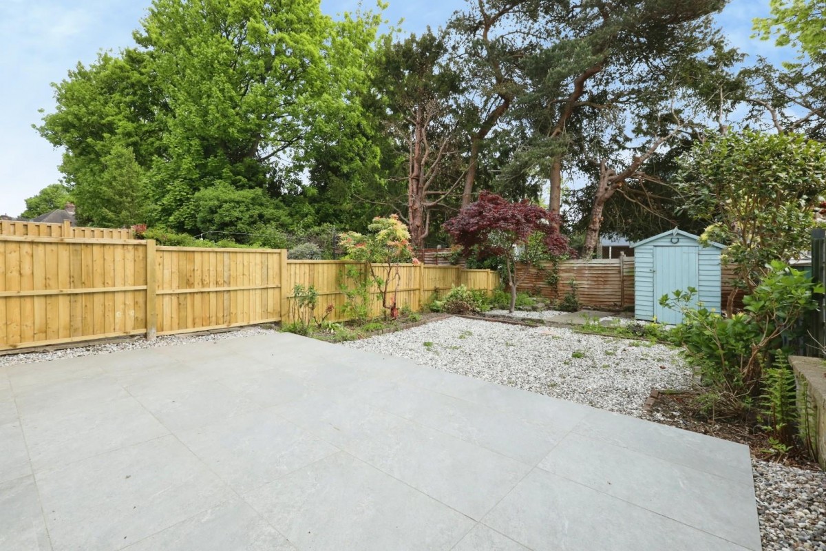 James Andrew Crescent, Greenhill, Sheffield, S8 7RJ