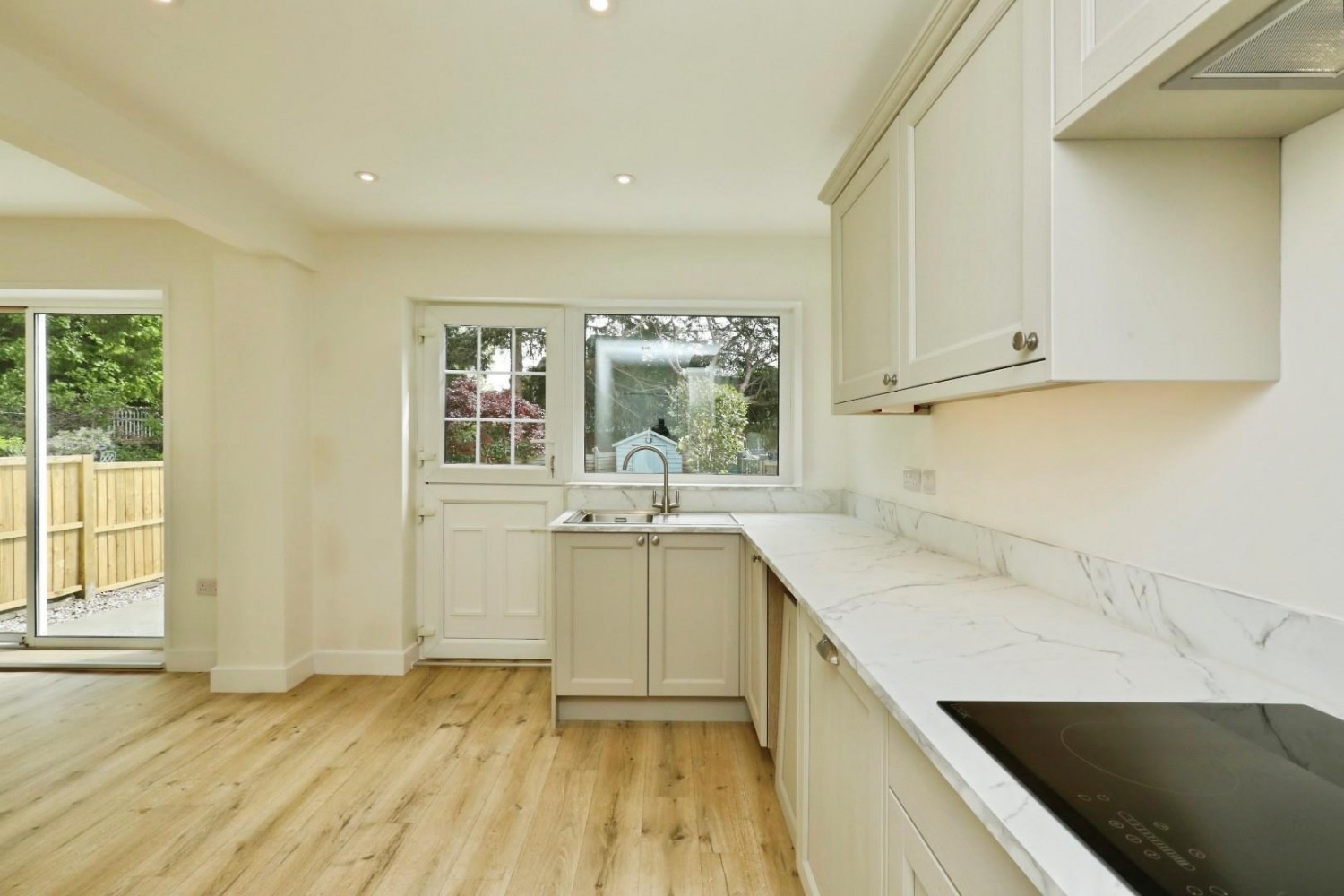 James Andrew Crescent, Greenhill, Sheffield, S8 7RJ