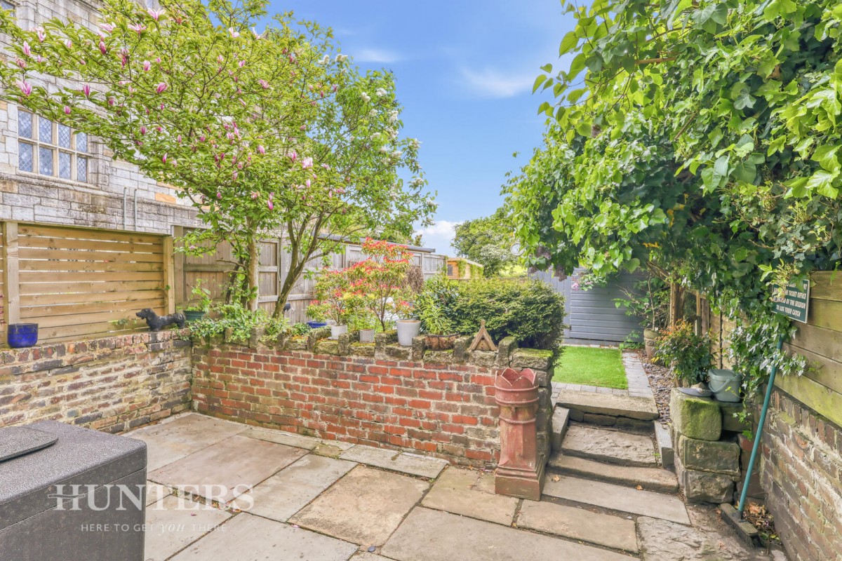 Clegg Hall Cottages, Clegg Hall Road, Littleborough, OL15 0AA